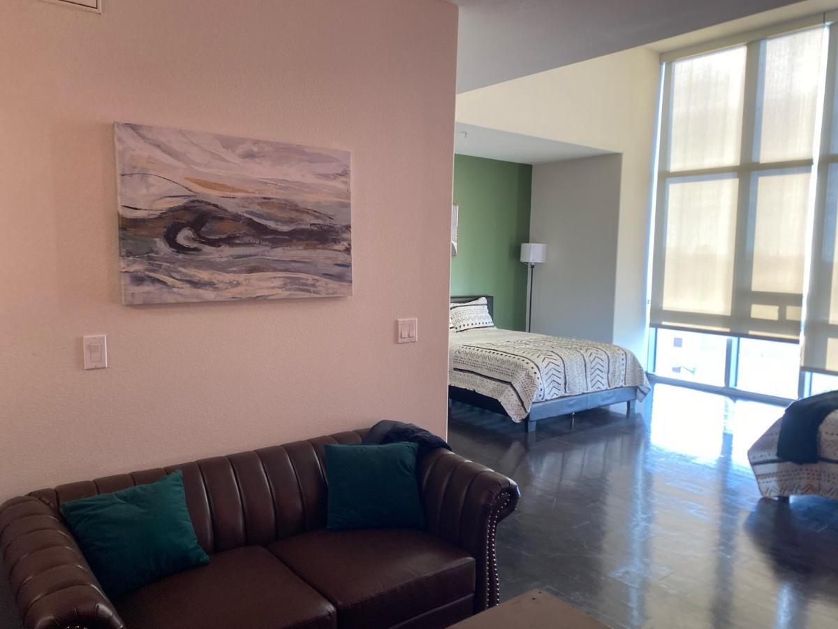 Spacious And Stylish Unit